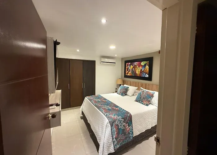 Hotel Ucla Center